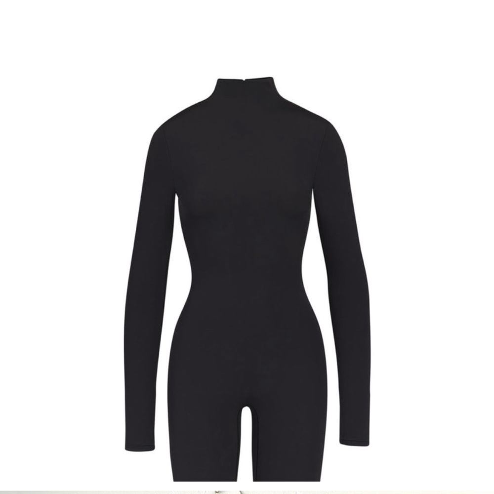 SKIMS ALL IN ONE LONG SLEEVE MID THIGH BODYSUIT ONESIE IN ONYX NWT! - Picture 5 of 11